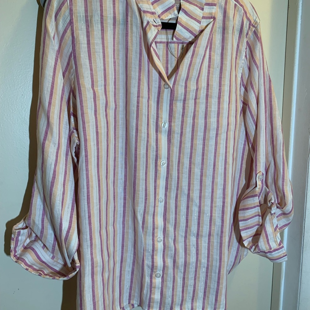 NWOT - Chicos linen, no-iron shirt